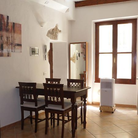 Old Town Apartment Алгеро Екстериор снимка