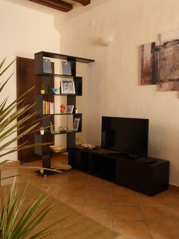 Old Town Apartment Алгеро Екстериор снимка